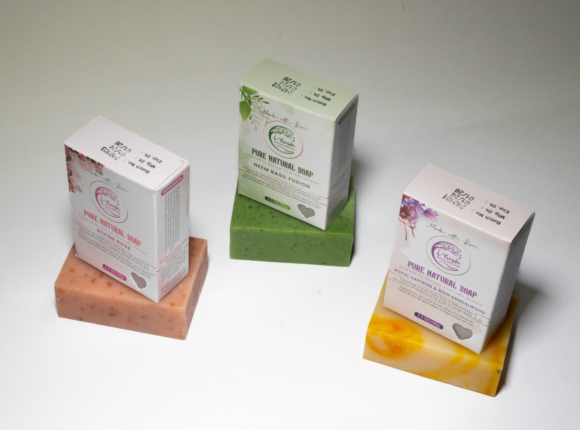Royal Saffron & Rich Sandalwood