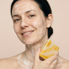 Royal Saffron & Rich Sandalwood